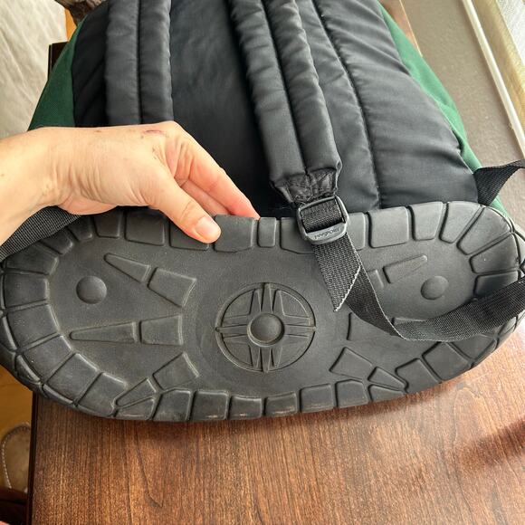 Jansport backpack with a rubber base in green color school hiking - Picture 5 of 9